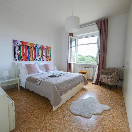 E Parcheggio Ideale Per Visitare Le Cinque Terre Специя