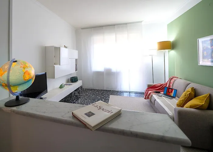 E Parcheggio Ideale Per Visitare Le Cinque Terre *