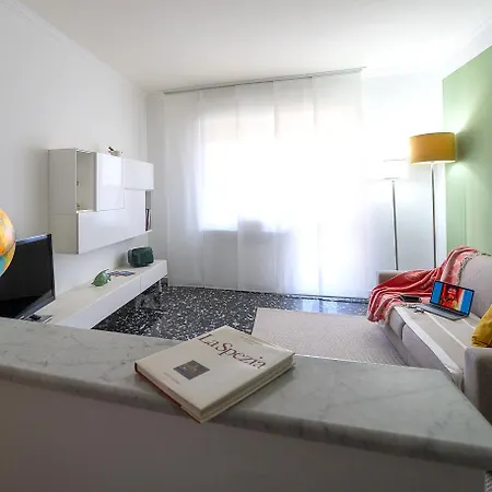 E Parcheggio Ideale Per Visitare Le Cinque Terre *