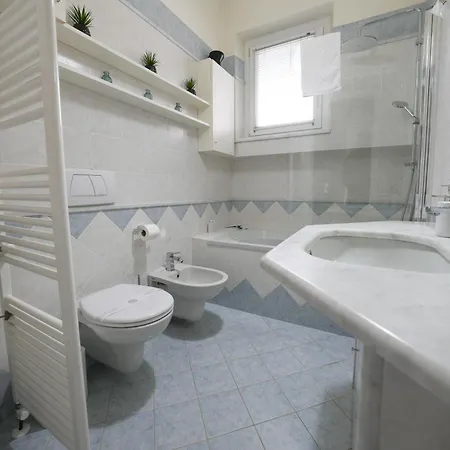 Apartamento Alloggio E Parcheggio Ideale Per Visitare Le Cinque Terre